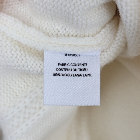 Derek Lam White V-Neck Sweater; M; 100% wool - Picture 8 of 13
